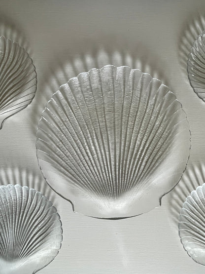 Four Seashell Plates and Serving Tray