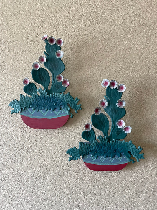 Metal Cactus Decor