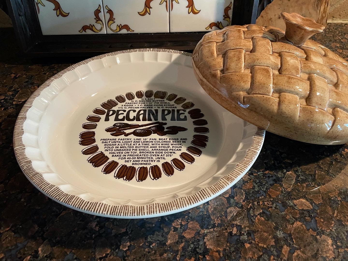 Pecan Pie Plate With Lid